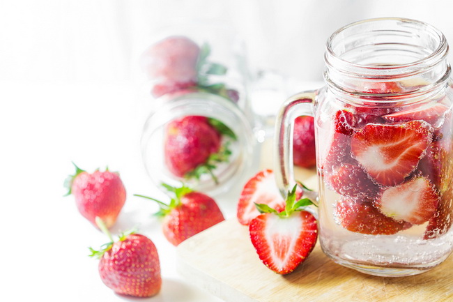 Bigstock strawberry infused water 83527316 1498656442